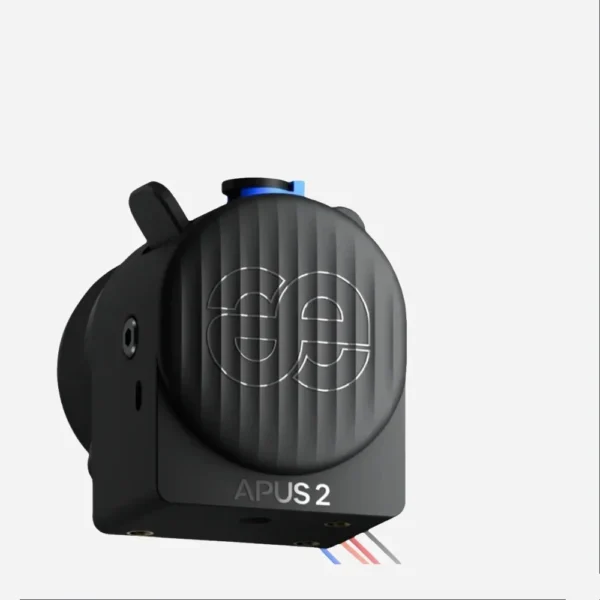 Close-up of the black APUS 2 extruder with the APUS 2 logo.